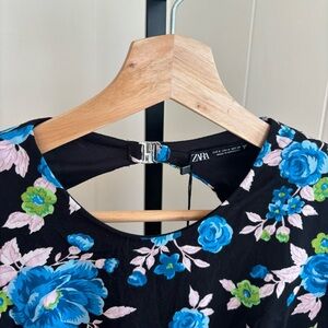 Zara Women’s S Black Blue Floral Long Sleeve Mini Ruched Cutout Back Dress NWOT